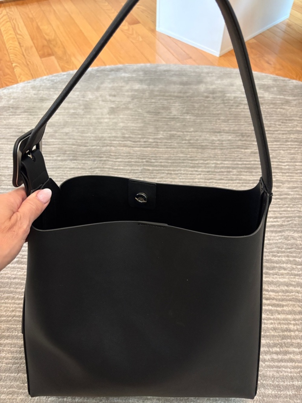 MANGO Black Leather Tote Bag - Minimal Shoulder Bag